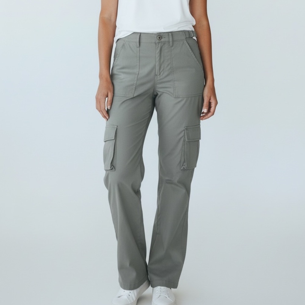 Wide Leg Nylon Cargo Pants in Gray Green Size Medium
